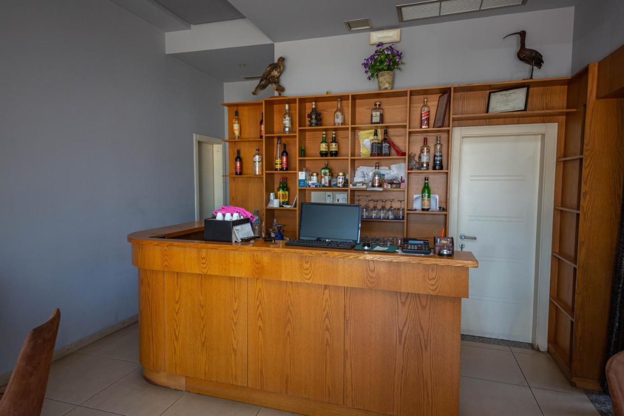 Tosi Hotel *