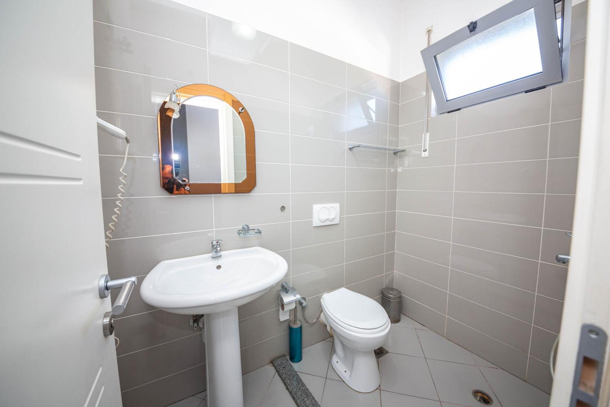 Hotel Tosi Tirana